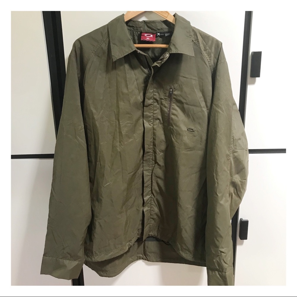 Oakley USAF military green lightweight rain jacket